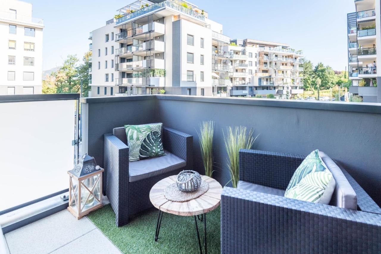 Vire Moulin Furnished Flat Leilighet Annecy Eksteriør bilde