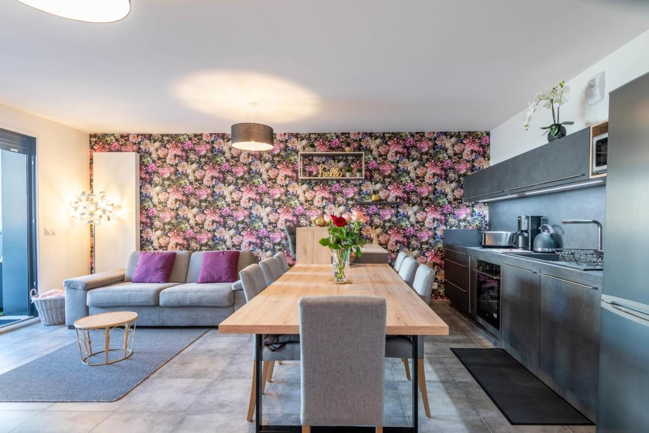 Vire Moulin Furnished Flat Leilighet Annecy Eksteriør bilde